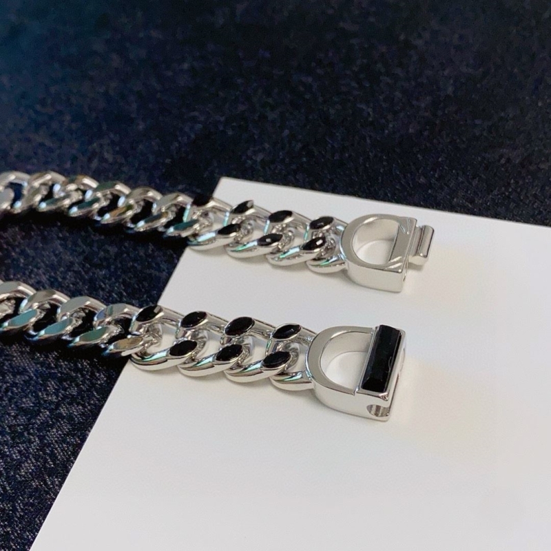 chr1st1an D10r bracelets